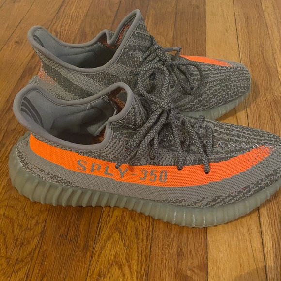 yeezy shoes under 1000